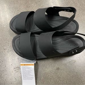 CROCS Brooklyn Low Wedge Sandals NWT 10